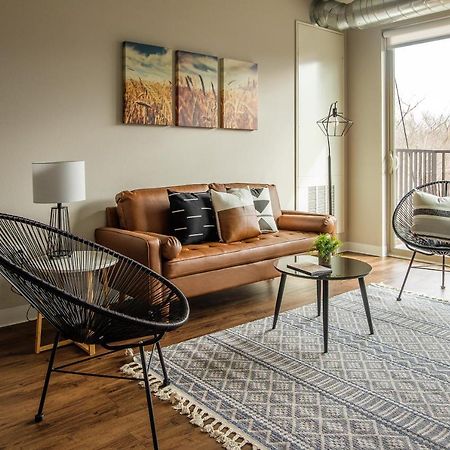 Frontdesk Core Apts Campustown Ames Buitenkant foto