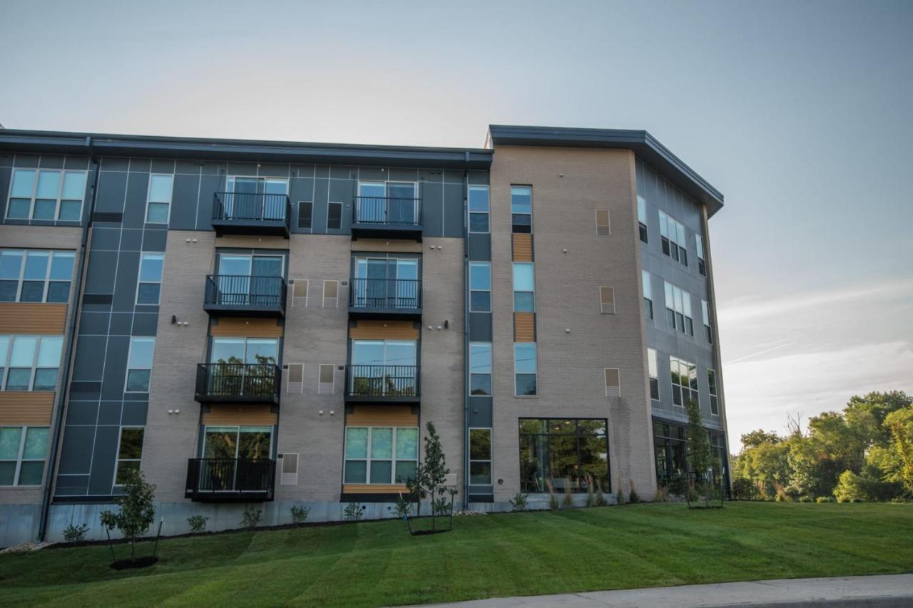 Frontdesk Core Apts Campustown Ames Buitenkant foto